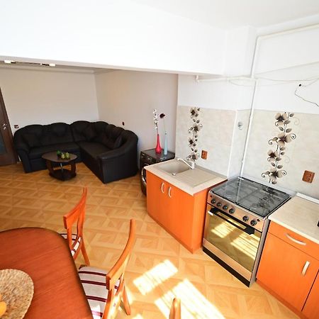 Vacation Apartment With Free Parking 시비우 외부 사진