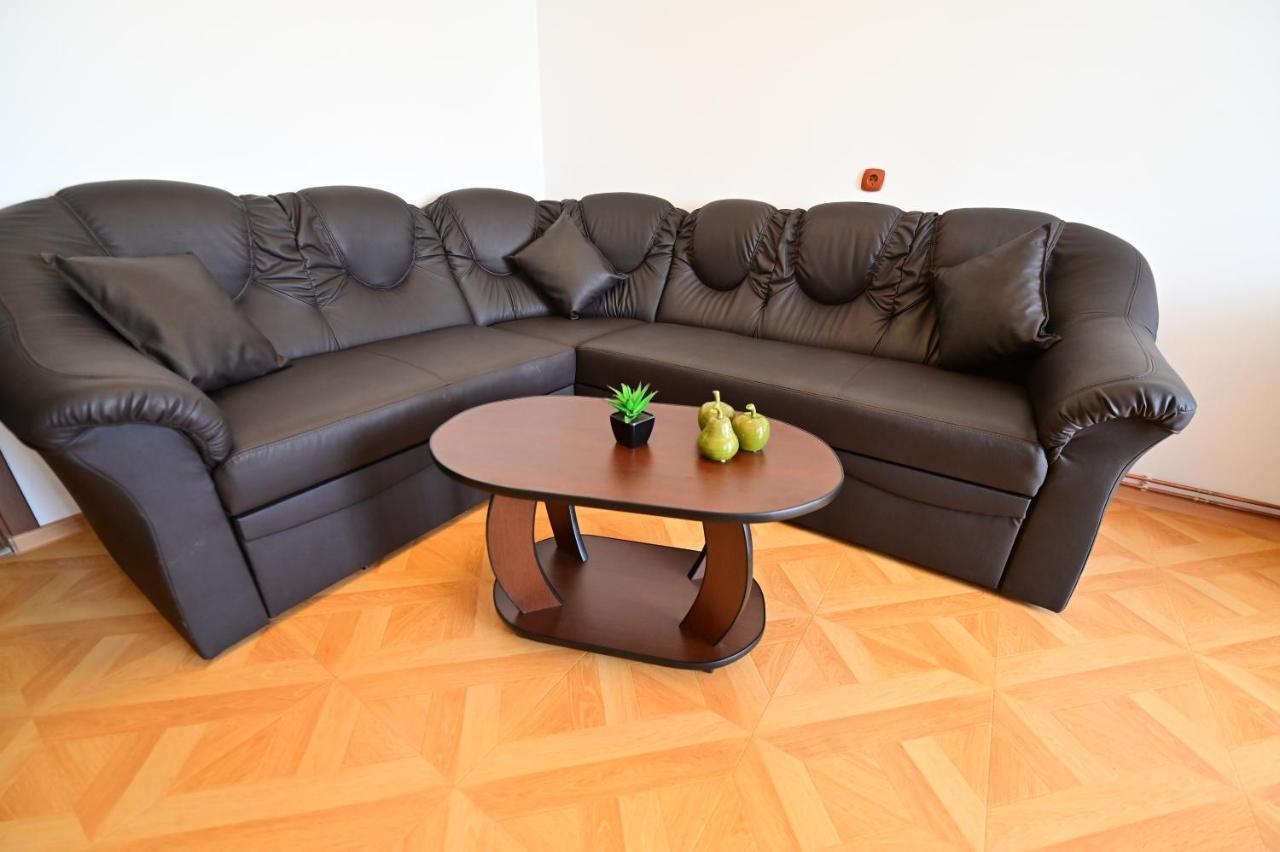 Vacation Apartment With Free Parking 시비우 외부 사진