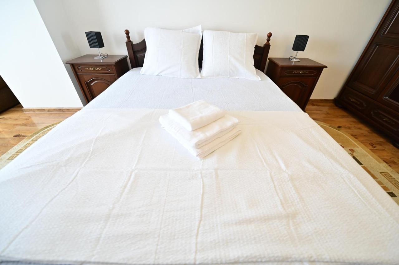 Vacation Apartment With Free Parking 시비우 외부 사진